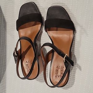 Naturalizer black sandals